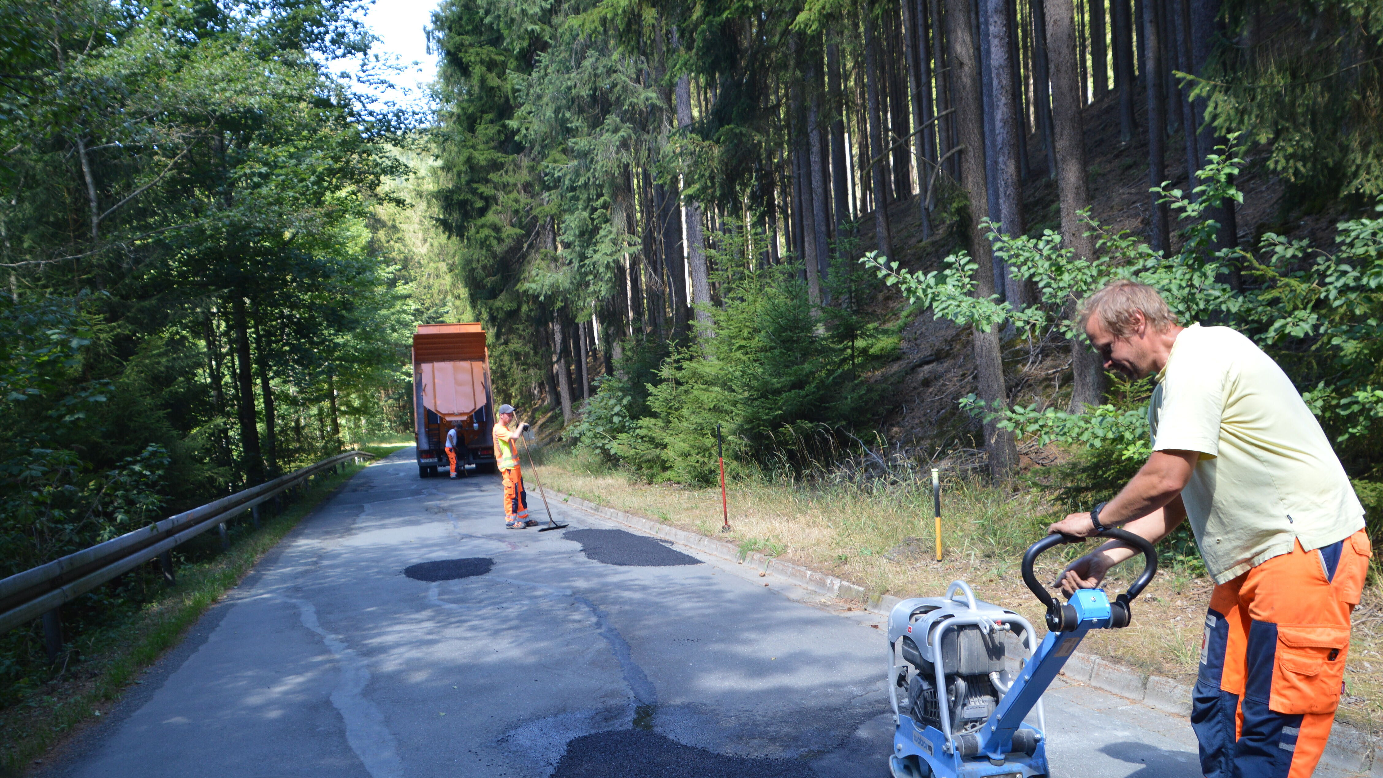 Straßensanierung durch den Bauhof